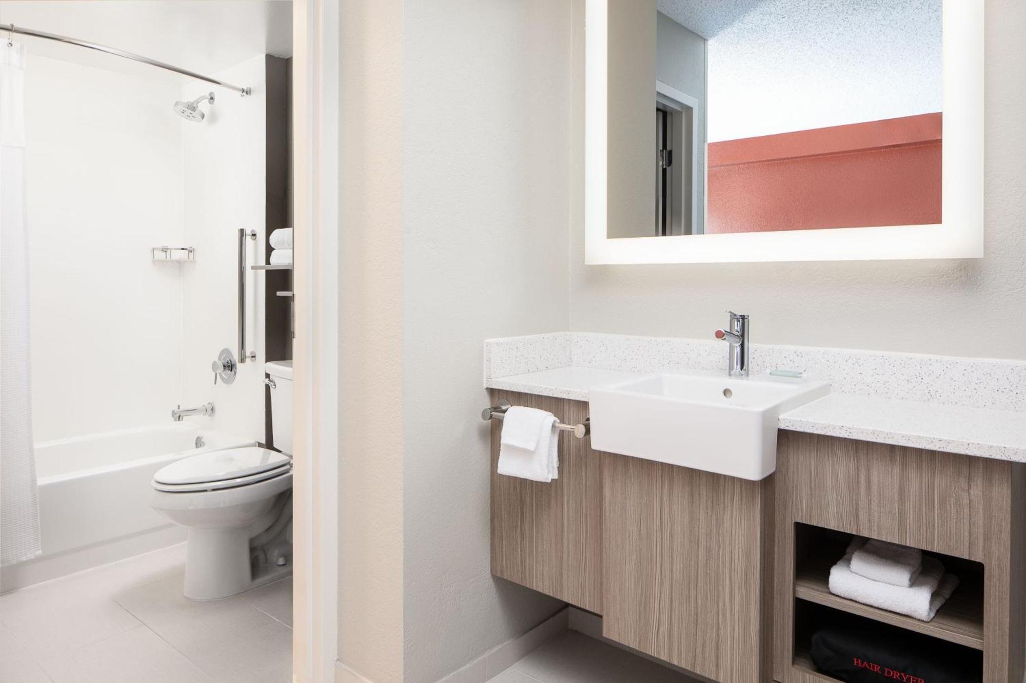 Springhill Suites By Marriott Dallas Downtown / West End Ngoại thất bức ảnh
